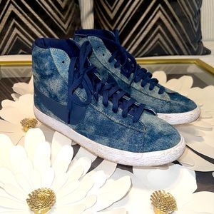 NIKE: Blue Jean Blazers - Size 7y